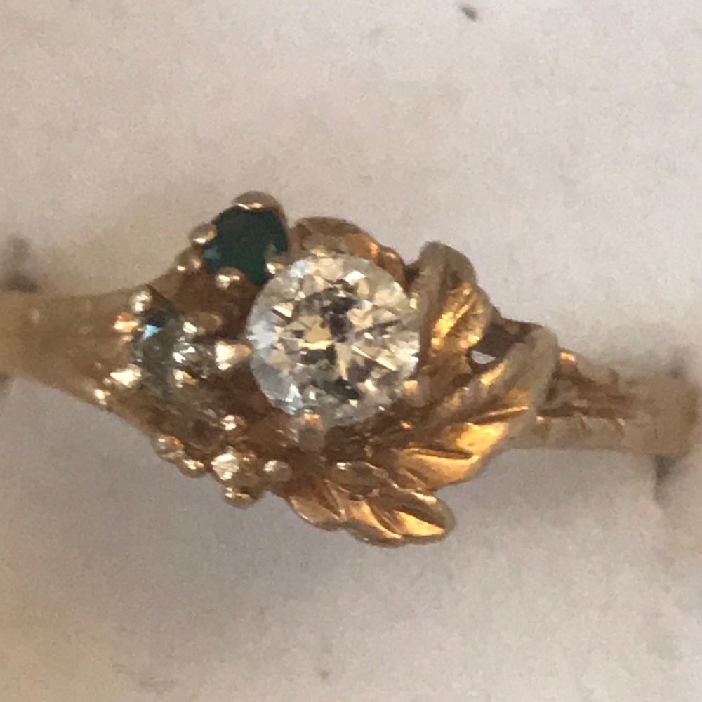 0.41 si2 diamond solid gold ring